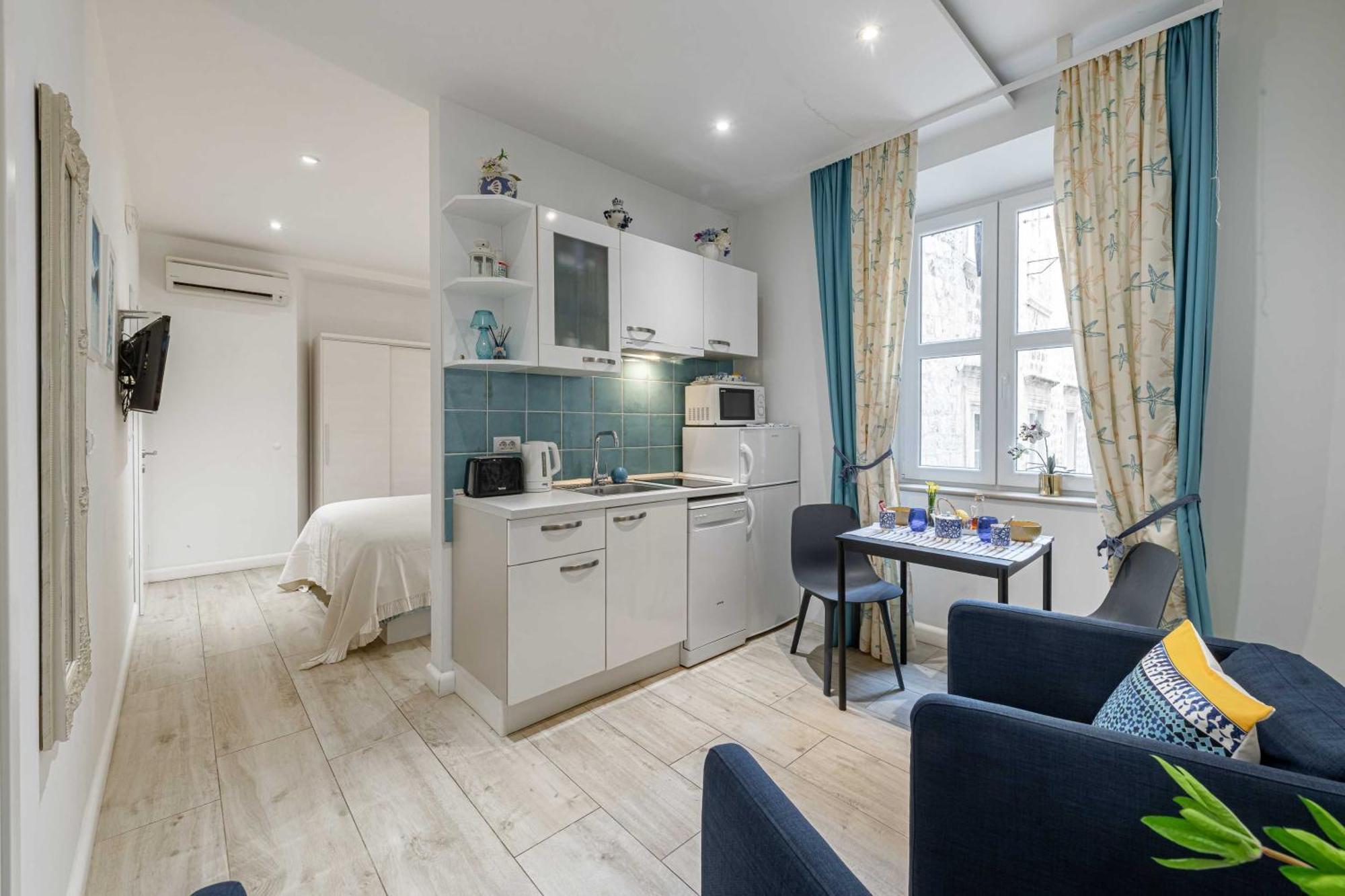 L & L Old Town Apartments Dubrovnik Bagian luar foto