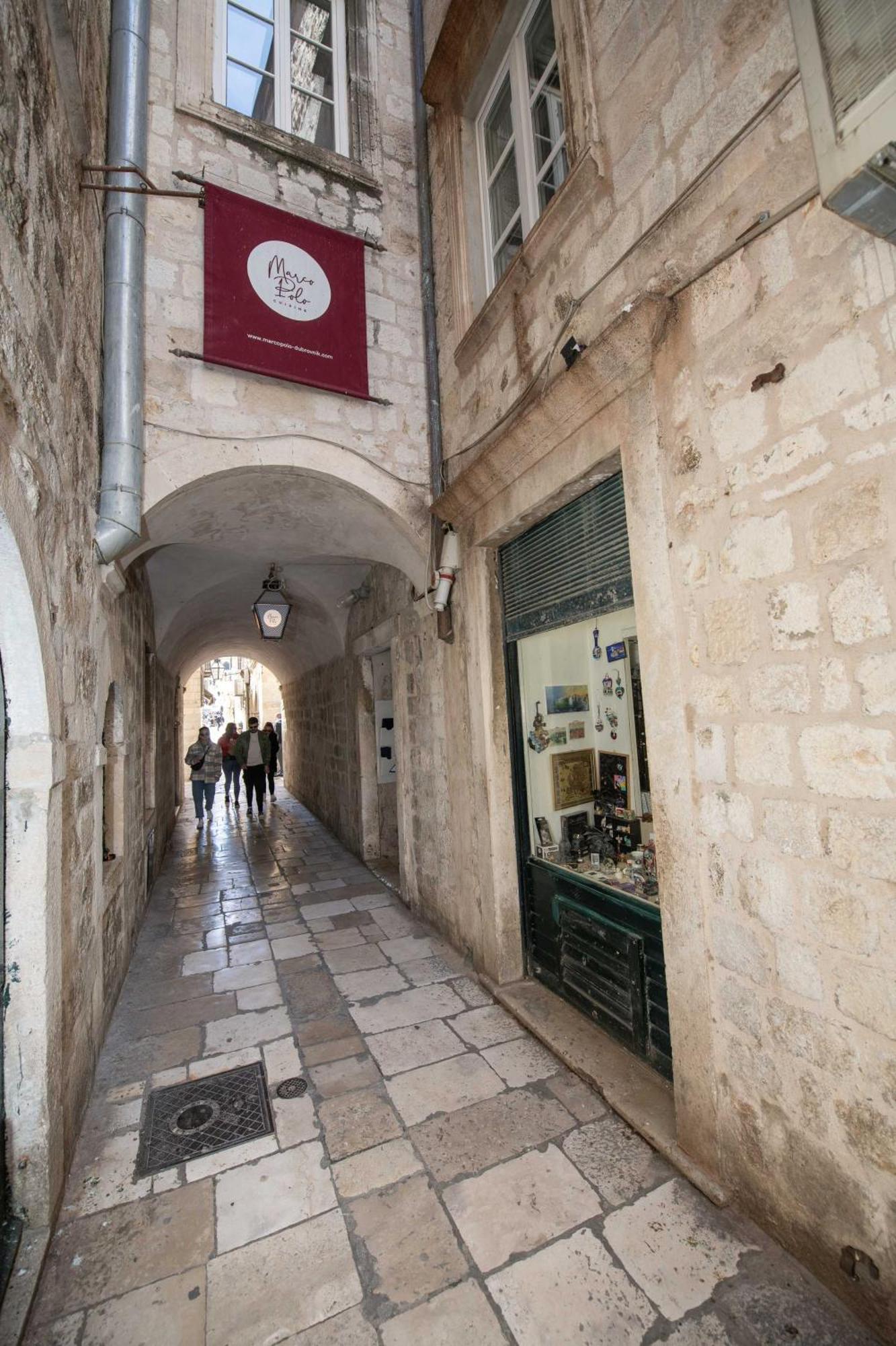 L & L Old Town Apartments Dubrovnik Bagian luar foto